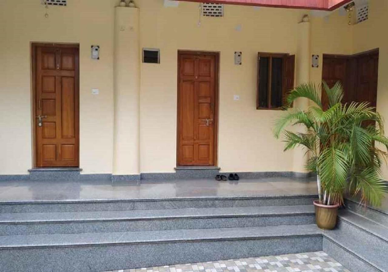 Nest Guest House Bhubaneswar Exteriör bild